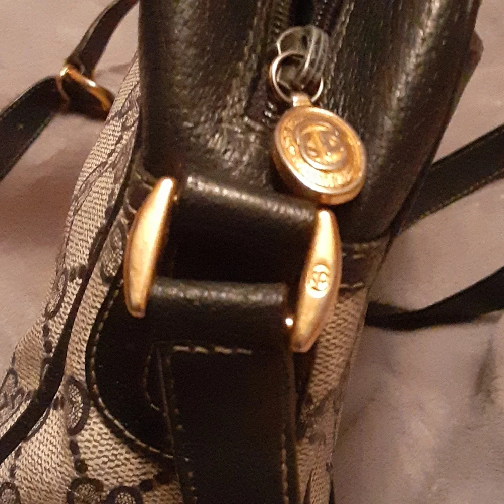 Gucci Vintage Purse - Picture 15 of 16